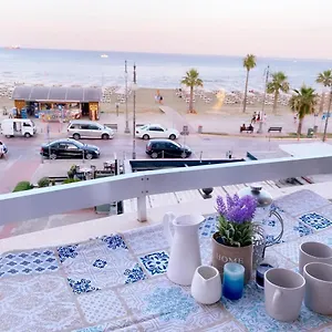 beach-front-apartment-larnaca.protaras-cy-hotels.com/