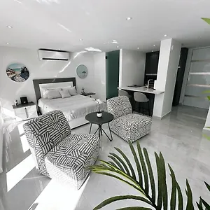  Apartment Ocean Front Coral Luxury